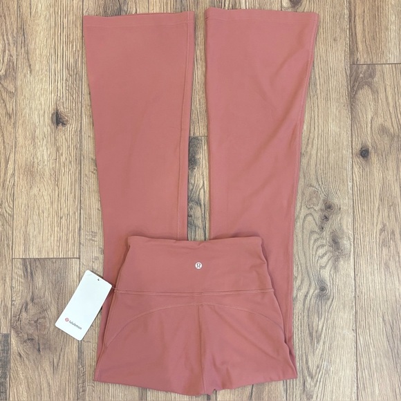 NWT Lululemon Groove Pant SHR Flare Nulu Size 4 In Brier Rose - Picture 1 of 7